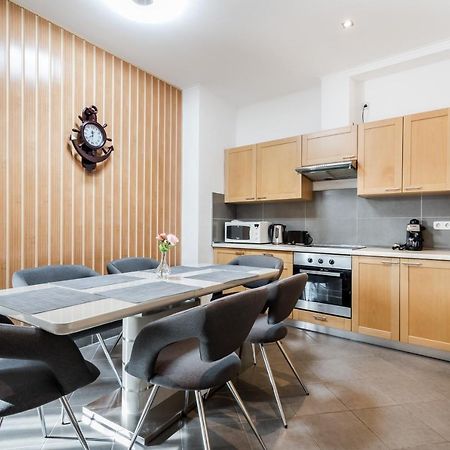 Bpr Timber Loft Home With Balcony Budapest Eksteriør billede