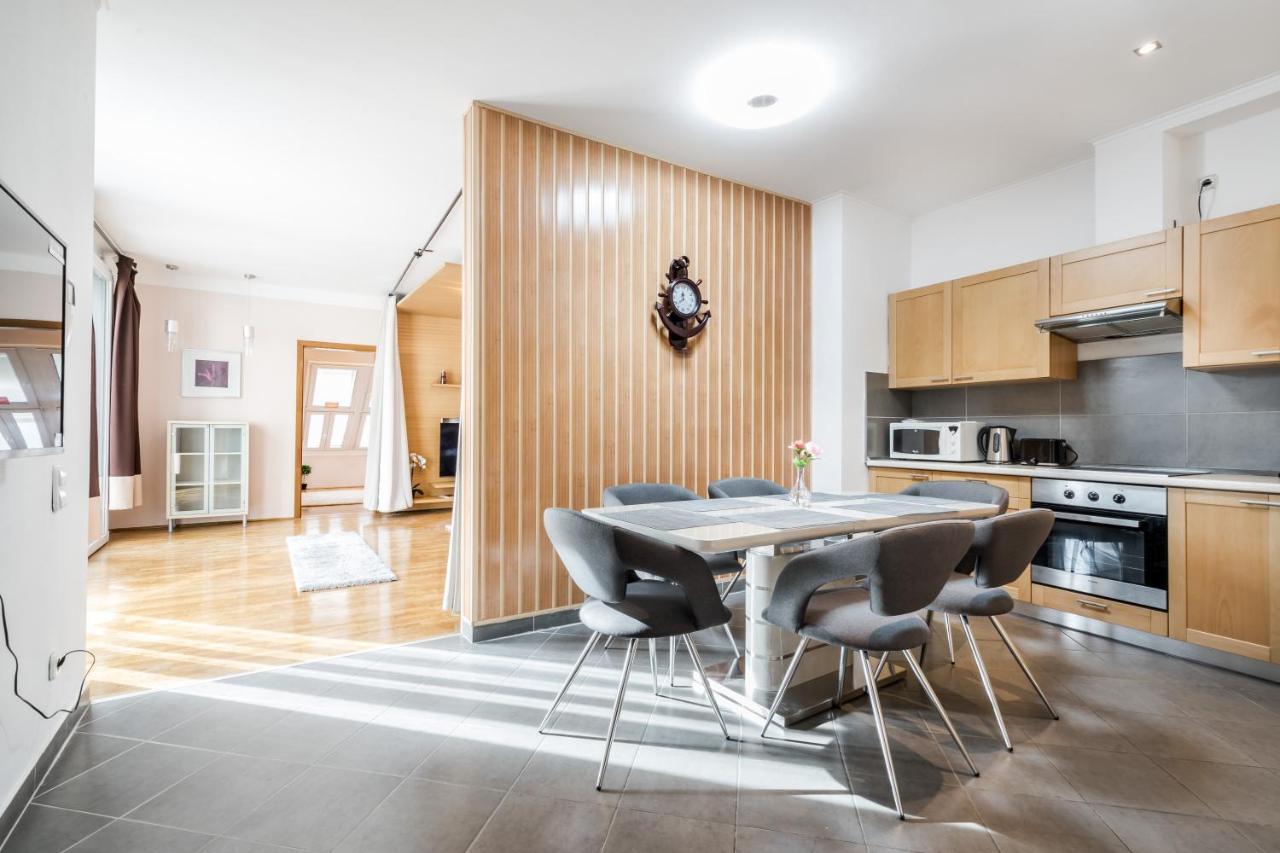 Bpr Timber Loft Home With Balcony Budapest Eksteriør billede
